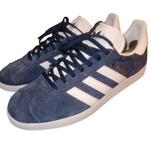 Adidas Gazelle Navy Men's size 7 Women's 9